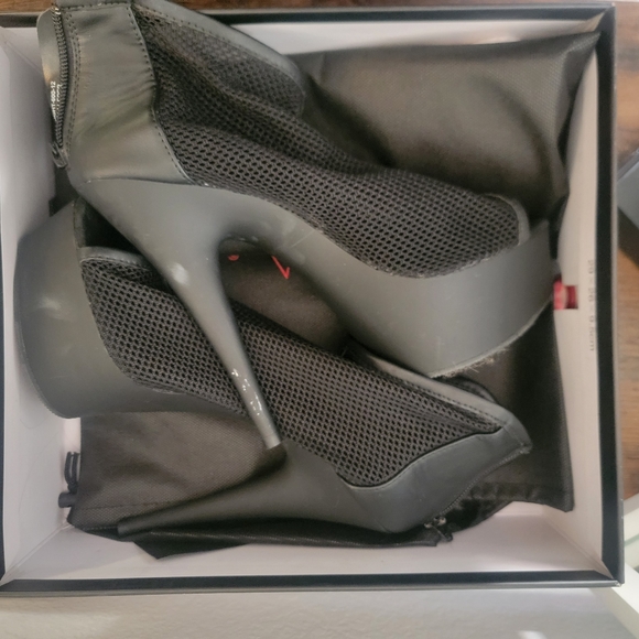 Pleasers Heels - Picture 3 of 5